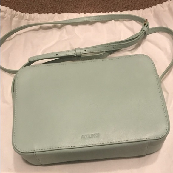 Aritzia Handbags - Aritzia auxiliary averycamp green bag worn once